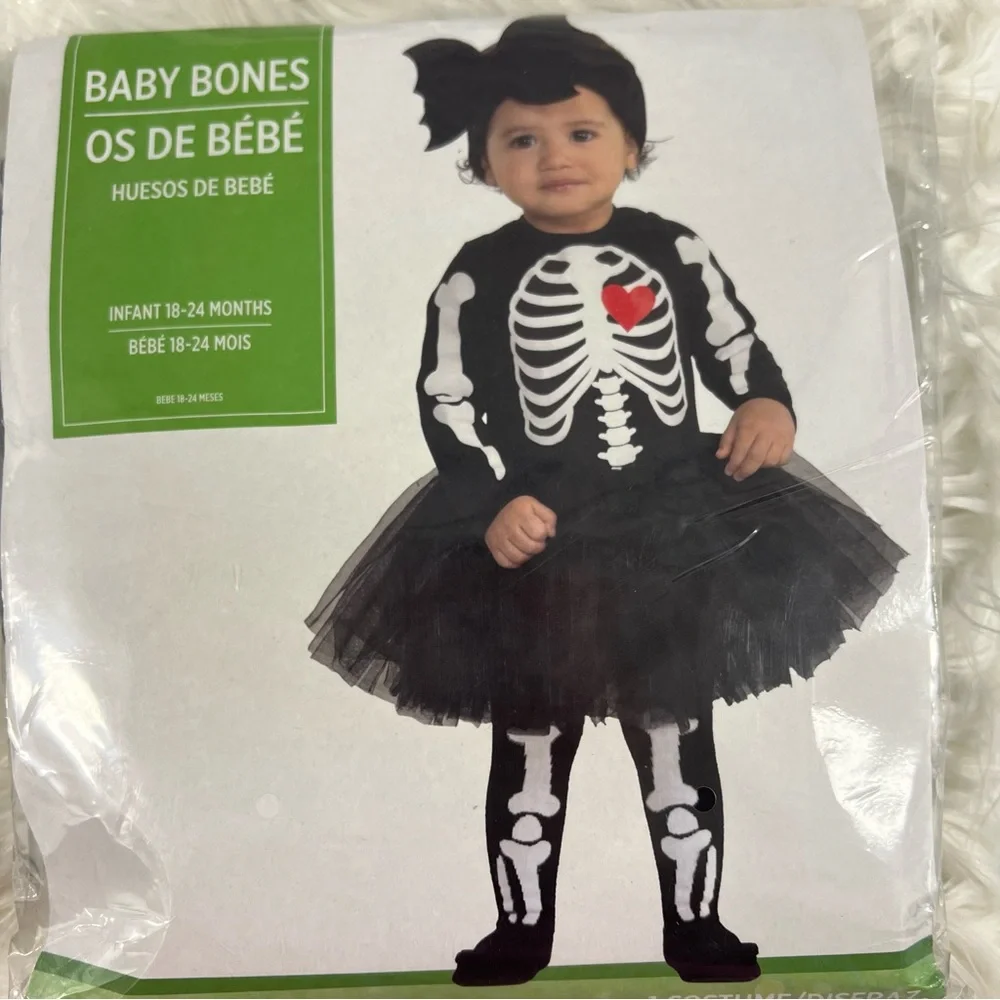Baby Bones Skeleton with a heart Costume NEW 18-24 months Halloween costume